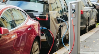 sanochody-elektryczne-wygrywaja-z-benzyna-i-dieslem