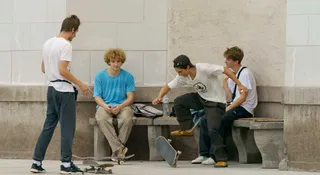 Cyfrowe dzieciństwo w Polsce. Od gier i AI przez patotreści po pornografię