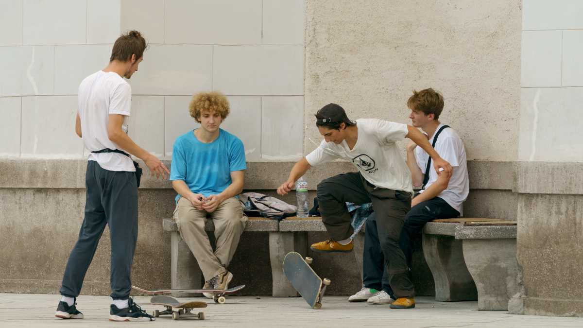 Cyfrowe dzieciństwo w Polsce. Od gier i AI przez patotreści po pornografię