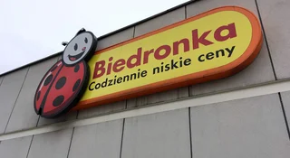 Biedronka stawia butelkomaty. Sieć długo zwlekała, teraz będzie bić rekordy