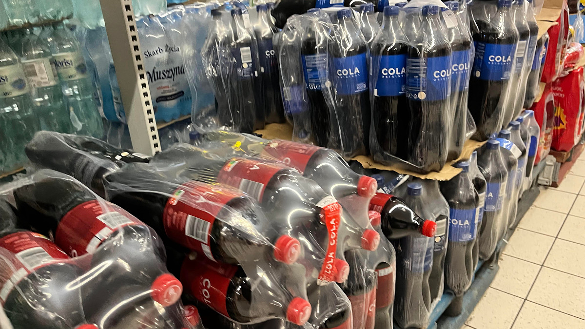 Wchodzę do Biedronki i… żadnej kaucji. Co tam się dzieje?