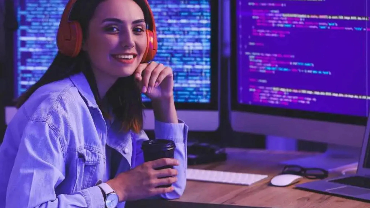 Zarobki w IT. Dla informatyków Warszawa już nie jest stolicą