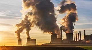 Koniec kryzysu? Produkcja ruszyła, a nastroje w fabrykach rosną