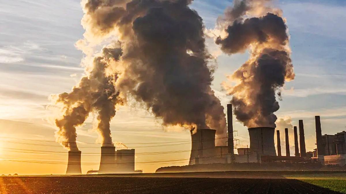 Koniec kryzysu? Produkcja ruszyła, a nastroje w fabrykach rosną