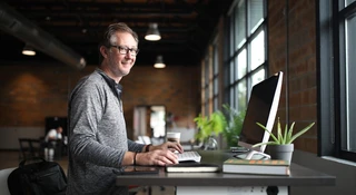 Nowy benefit pracowniczy wkracza do firm. Czas zadbać o twój nastrój