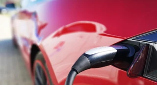 NaszEAuto w nowej wersji. Dopłaty robią wrażenie, tylko te terminy