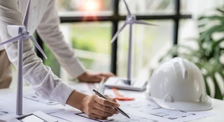 Rząd kombinuje przy wiatrakach. Jest nowy system nagród