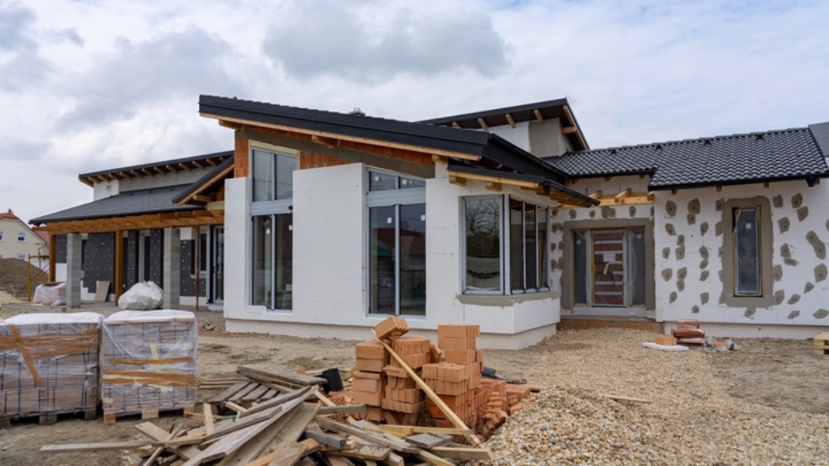 Dyrektywa budynkowa puści nas z torbami? „Żarty się skończyły”