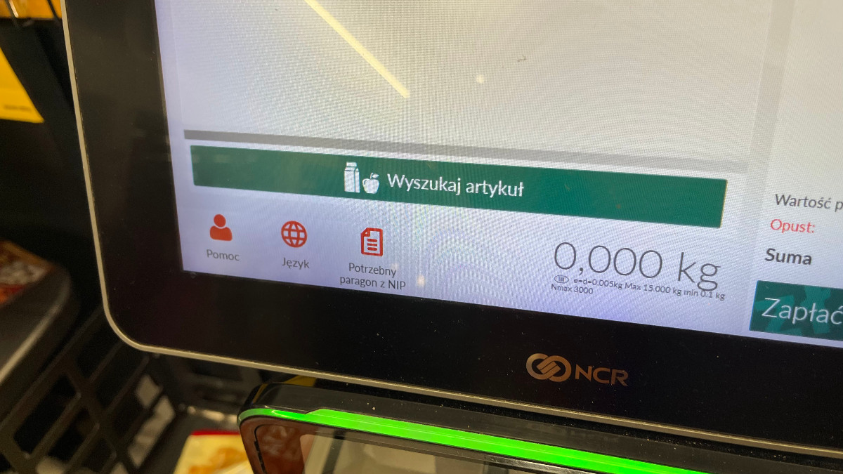 Z kas samoobsługowych zniknęła przydatna funkcja. Biedronka: przez system kaucyjny