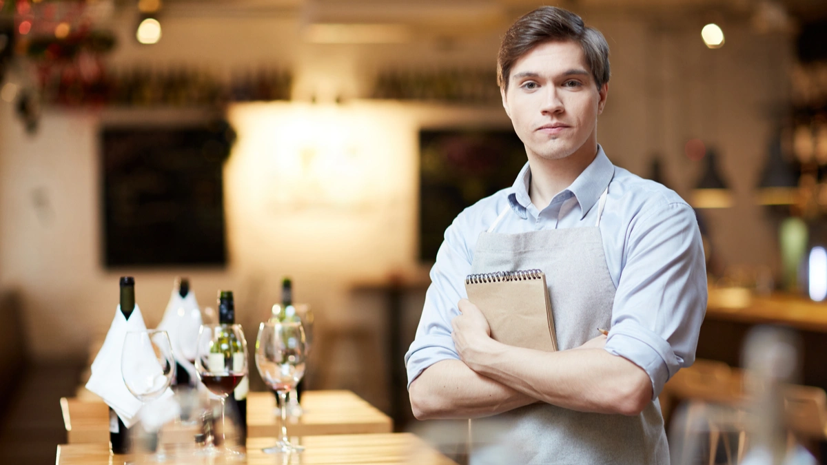 Prawdziwa cena Bożego Narodzenia. Kelner zasuwa na święta dwa razy dłużej niż programista