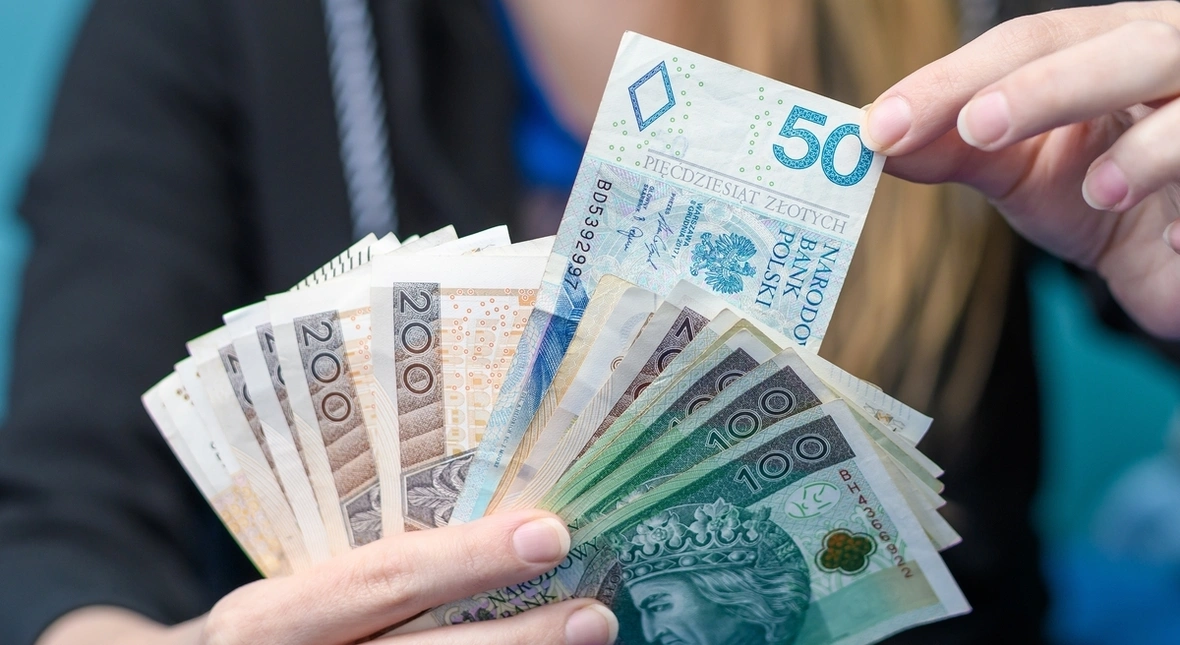 Image for 2,5 miliona Polaków zdębiało. Fiskus po cichu obciął im pensje