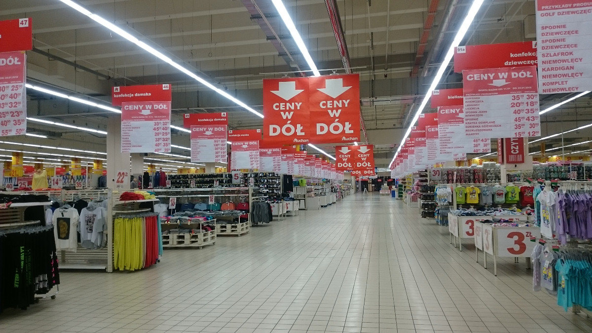 Auchan sprzedaje centra handlowe w Polsce. Sieć uwalnia potężny kapitał