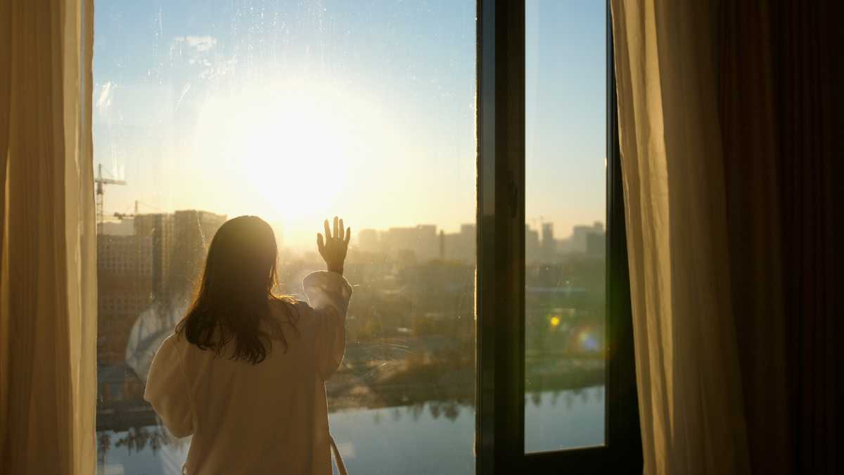 Okno przyszłości. Wygląda jak drewno, działa lepiej niż szkło