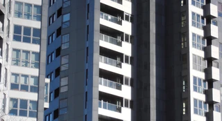 Polska mieszkaniowym eldorado. Nie ma się o co pieklić