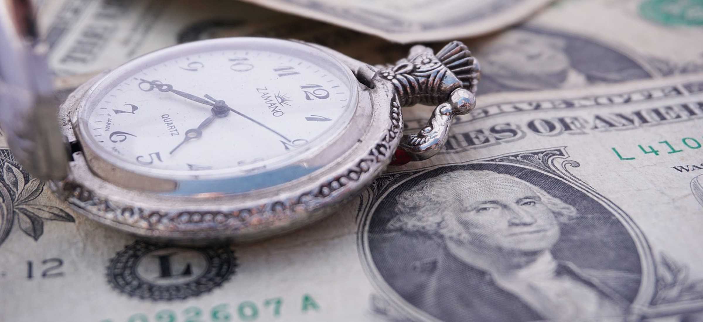 Używane luksusowe zegarki. Rolex zwąchał miliony i wykańcza szarą strefę