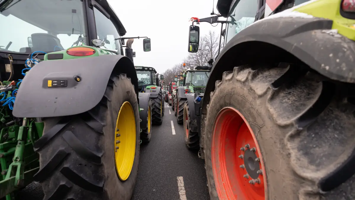 Traktory w stolicy. Rolnicy protestują, choć na umowie z Mercosur zyskają
