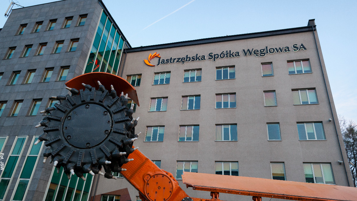 Zarząd JSW tnie sobie pensje, ZUS daje ulgi. Szach-mat związkowcy