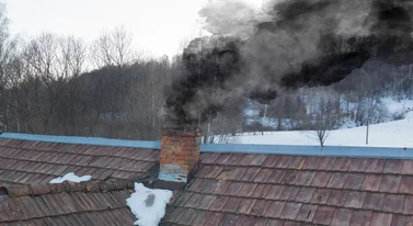 Już tylko rząd broni Czystego Powietrza. „Wnioski są porażające”