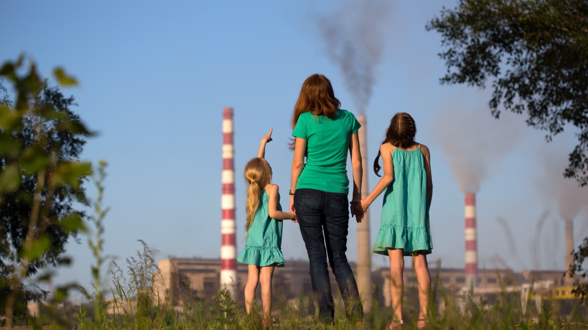 Zima odpuściła, smog nie zamierza. Fatalne powietrze w Polsce
