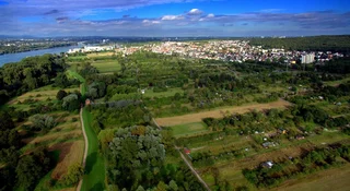 Radni: oddamy parafii za darmo trzy działki. Skarbówka: bez podatku