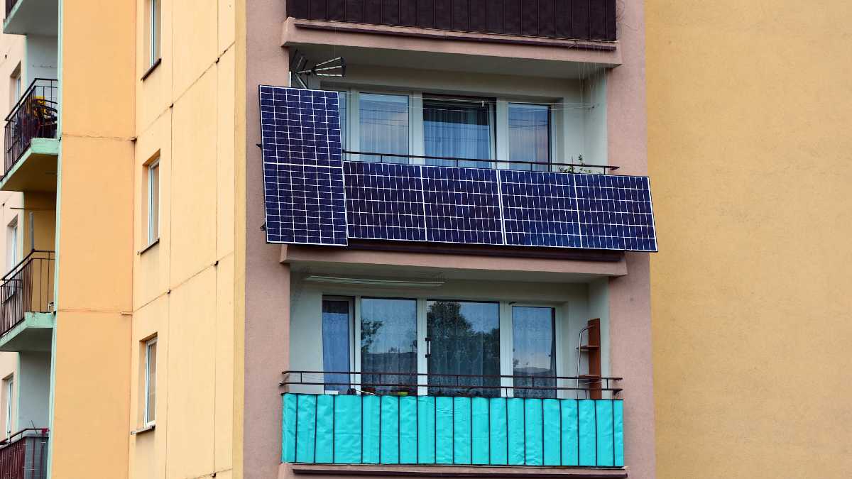 Ponad 700 zł oszczędności. Policzyli, ile daje fotowoltaika na balkonie