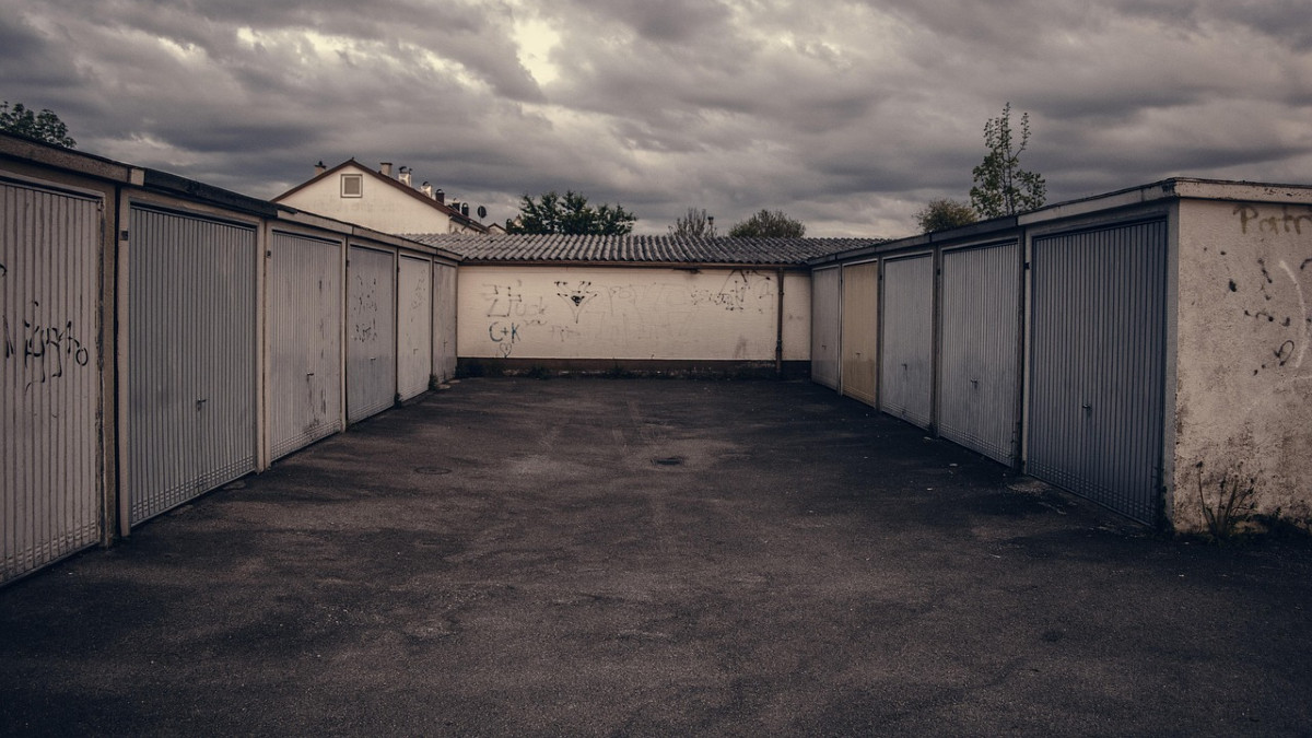Masz garaż na wynajem? Fiskus: to parking, kup kasę fiskalną