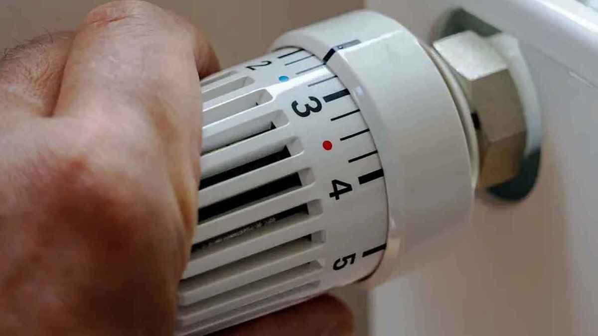 Centralne ogrzewanie to luksus dla nielicznych. Tak grzeją się Polacy