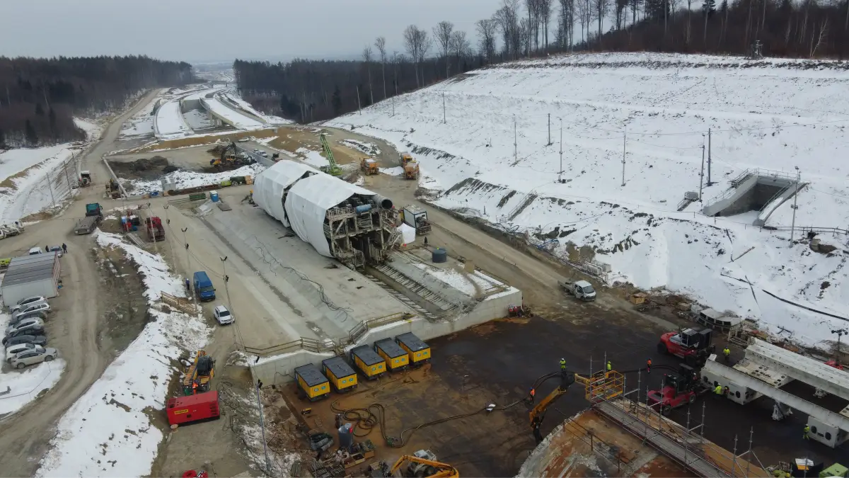 Wiercą najdłuższy tunel w Polsce. Zatrzymaj się, jest na co popatrzeć