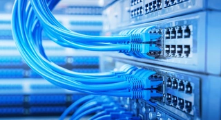 Światłowód do videocalli. Jaki wybrać i ile to kosztuje?