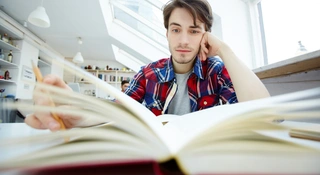 zarobki-absolwentow-polska