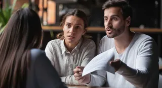 Niedozwolone zapisy w umowach na telefon, internet i TV