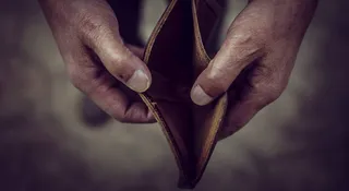 70 lat i 100 mln długu. Najbardziej zadłużony Polak nie zwalnia tempa