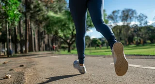 Przebiegnij pięć kilometrów w smogu. Normalnie samo zdrowie