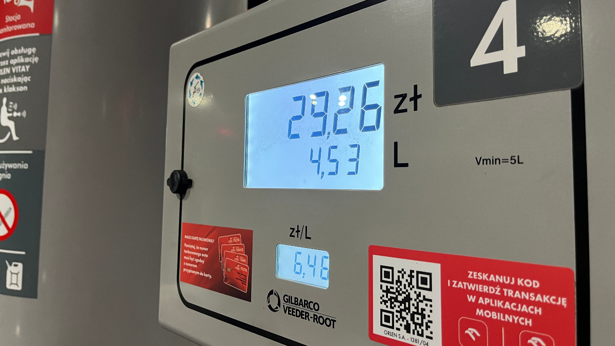 Za atak na Iran już płacimy na stacjach paliw. Będzie jeszcze drożej