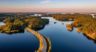 Finowie zapraszają na lekcję życia, Szwedzi oferują wyspy