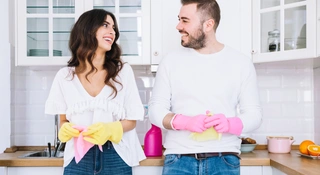 Sprzątanie to nie kara, to darmowy trening. Polacy przestają narzekać