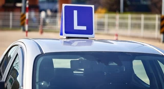Kurs prawa jazdy droższy niż płaca minimalna. Horrendalna cena