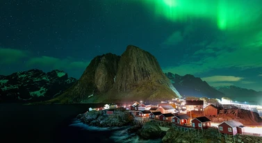 Wielkanoc u Norwegów. Zamykają się w chatach i czytają kryminały