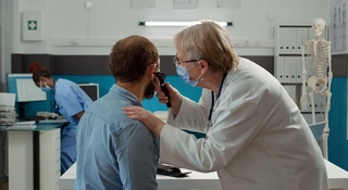 Słuch słabnie, mózg zwalnia. Ważne odkrycie naukowców z Wrocławia