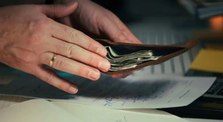 Polacy trochę odetchnęli, ale portfele wciąż mówią: ostrożnie
