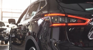 Nie przepłacaj za nowe auto. „Demówkę” kupisz 40 tys. zł taniej