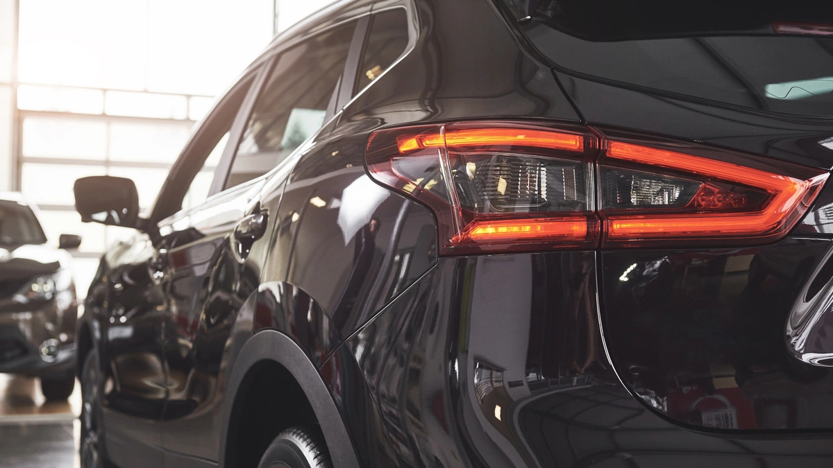 Nie przepłacaj za nowe auto. „Demówkę” kupisz 40 tys. zł taniej