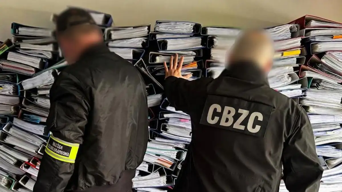 Fałszywi lekarze, celebryci i placebo. Służby rozbiły farmaceutyczną mafię
