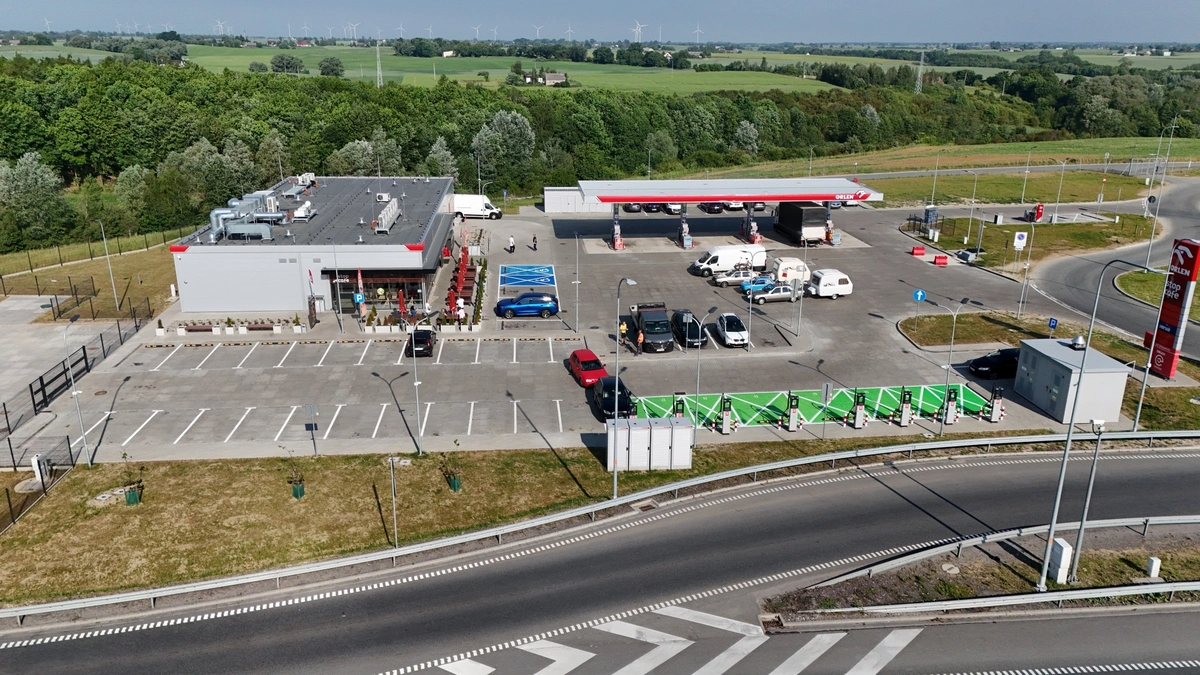 Koniec z barierami w trasie. Nowy standard na stacjach Orlen