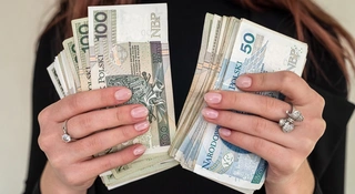 Jawne pensje. Jak sprawdzić, czy zarabiasz mniej niż inni w firmie?