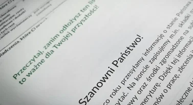 Waloryzacja składek. Kiedyś ZUS wysyłał miliony listów, dziś informuje po cichu