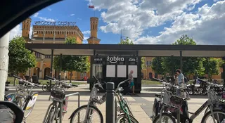 Żabka wskrzesza kioski. Z kawą, grillem i wypiekami