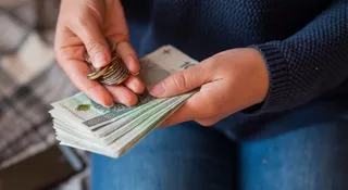 Średnia pensja przebiła oczekiwania. Ale w przemyśle stało się coś dziwnego