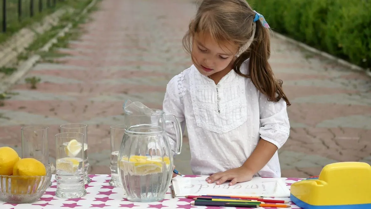 Dziecięcy biznes pod lupą. Skarbówka i sanepid o stoiskach z lemoniadą
