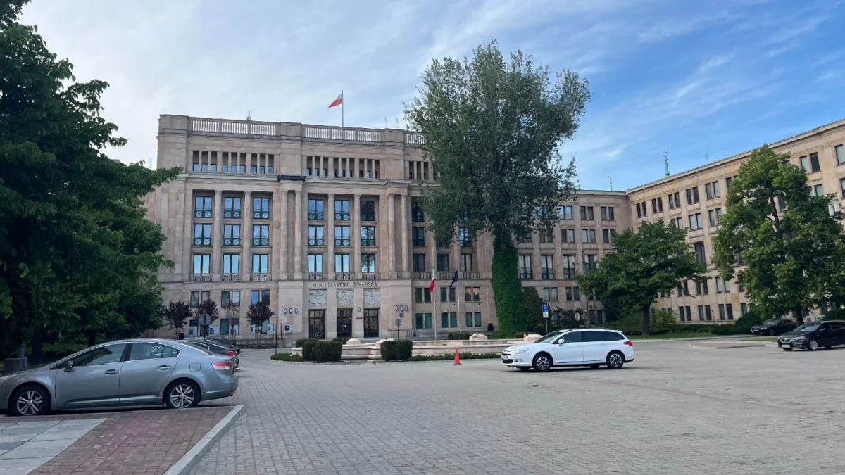 Rząd bierze się za lewe dyplomy MBA. Koniec łatwej drogi do państwowych spółek